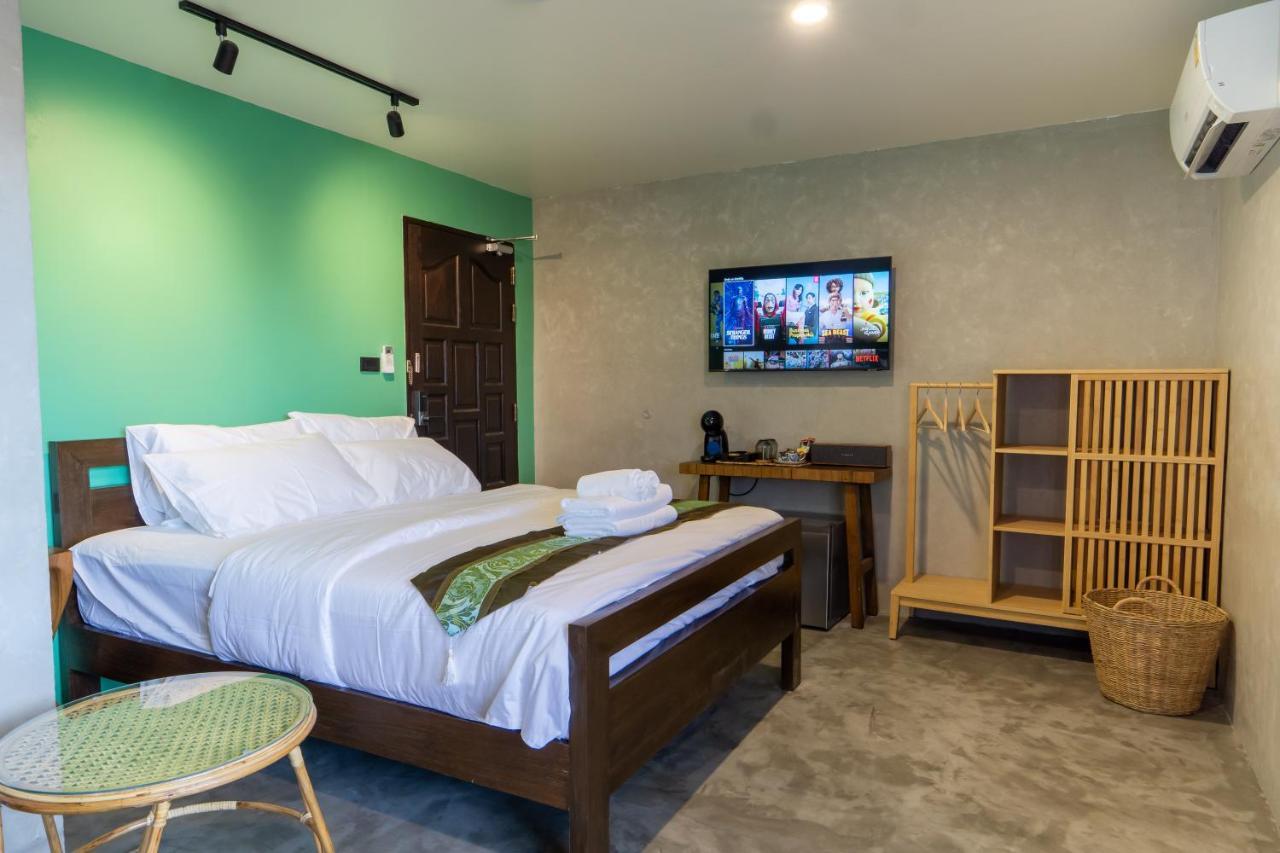 Lo-Ha Guest House, Contactless Check-In Bangkok Buitenkant foto